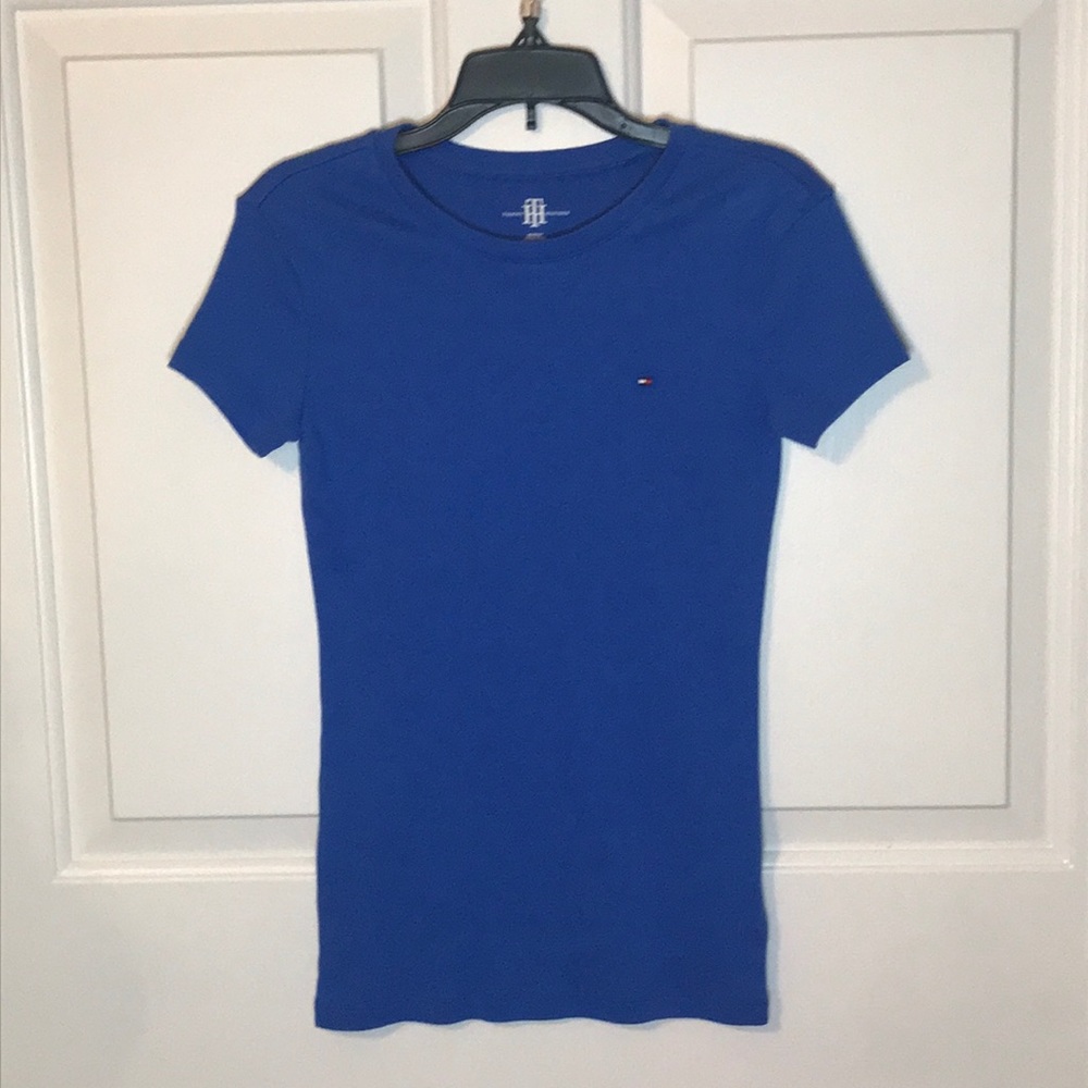 Blue fitted t-shirt